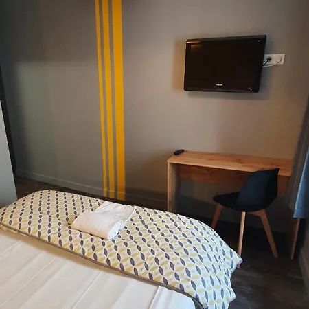 Ecu De France Hotel